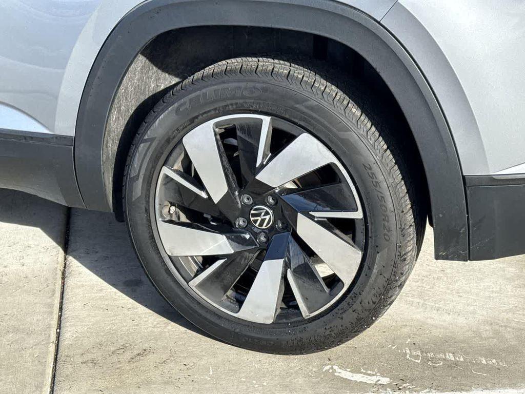 used 2024 Volkswagen Atlas Cross Sport car, priced at $25,721