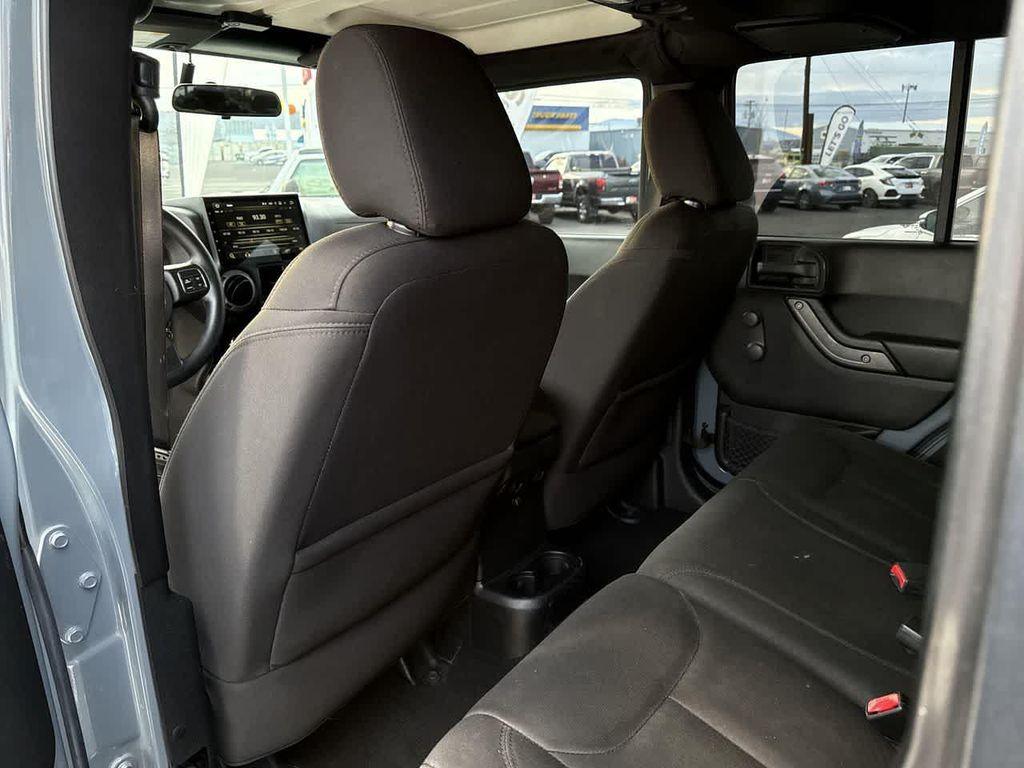 used 2015 Jeep Wrangler Unlimited car, priced at $20,047