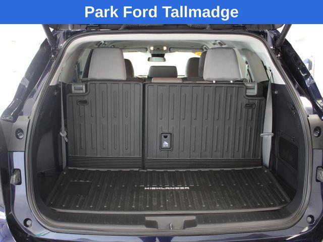used 2025 Toyota Highlander car, priced at $34,988