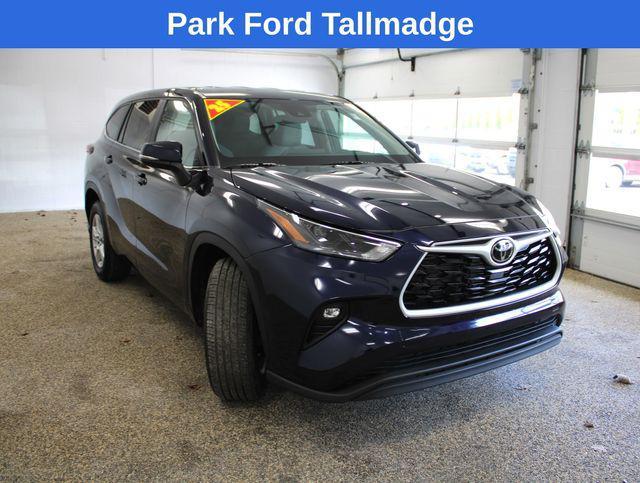 used 2025 Toyota Highlander car, priced at $34,988