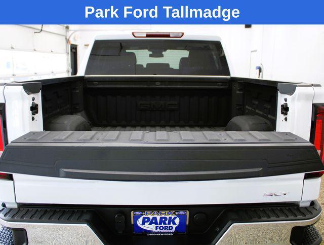 used 2022 GMC Sierra 1500 car, priced at $43,988