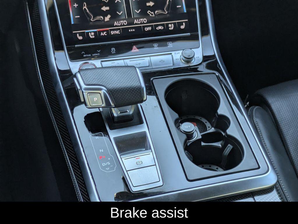 Audi SQ7 view 15