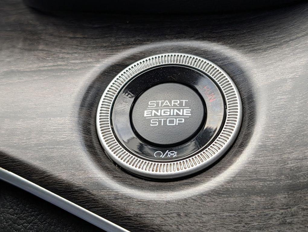 used 2022 Jeep Grand Cherokee L car, priced at $25,584