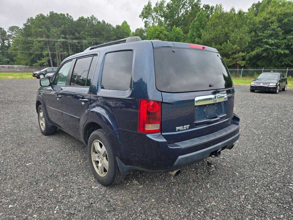 used 2011 Honda Pilot car, priced at $5,995