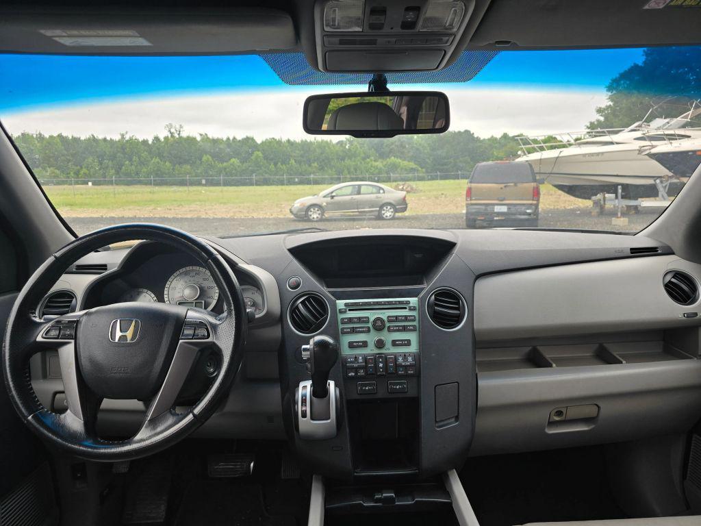 used 2011 Honda Pilot car, priced at $5,995