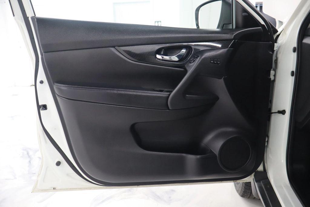 used 2017 Nissan Rogue car, priced at $14,990