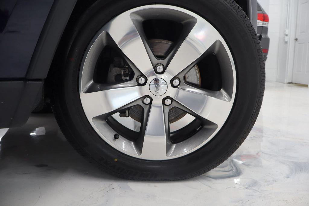 used 2014 Jeep Grand Cherokee car, priced at $11,900