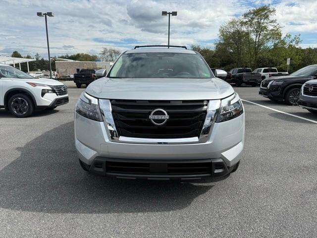 new 2025 Nissan Pathfinder car, priced at $37,979