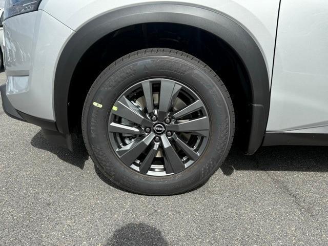 new 2025 Nissan Pathfinder car, priced at $37,979