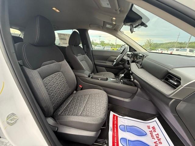 new 2025 Nissan Kicks car, priced at $24,897