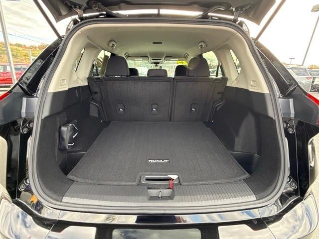 used 2025 Nissan Rogue car, priced at $28,900