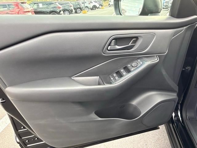 used 2025 Nissan Rogue car, priced at $28,900