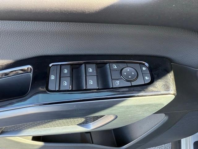 new 2025 Nissan Pathfinder car, priced at $41,690