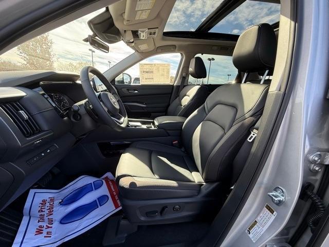 new 2025 Nissan Pathfinder car, priced at $41,690