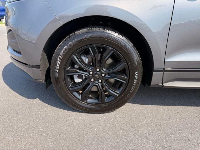 used 2024 Ford Edge car, priced at $26,900