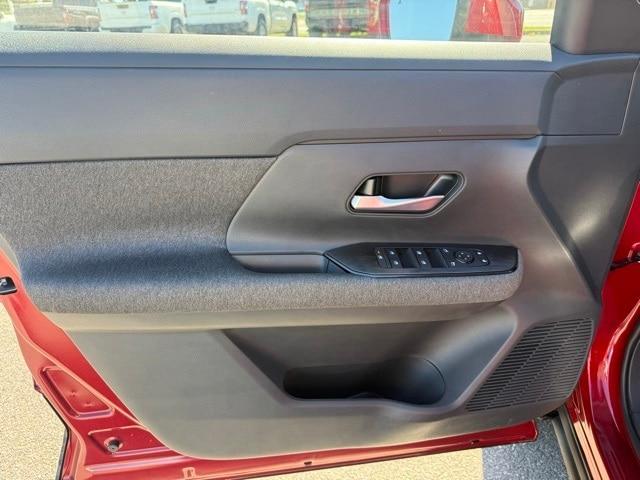 new 2025 Nissan Kicks car, priced at $24,897