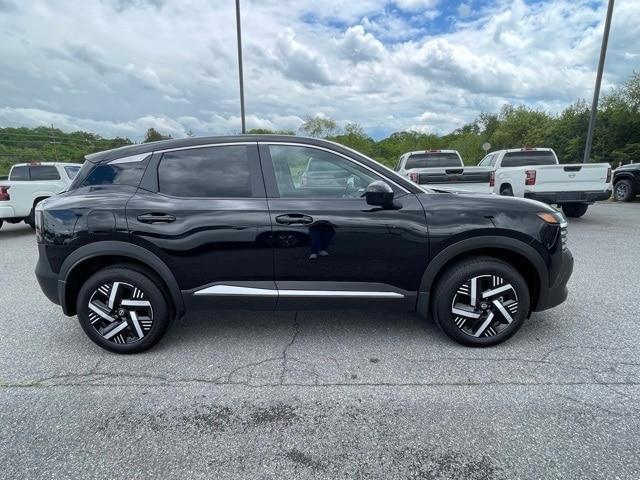 new 2025 Nissan Kicks car, priced at $22,647