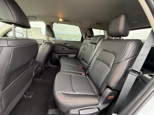 new 2025 Nissan Pathfinder car, priced at $39,569