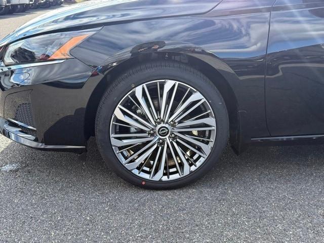 new 2025 Nissan Altima car, priced at $34,053