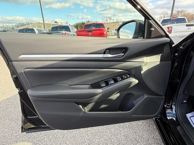 new 2025 Nissan Altima car, priced at $34,053