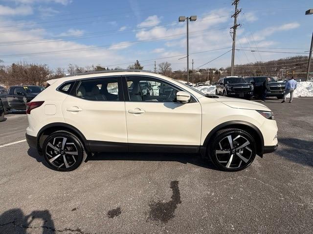 used 2022 Nissan Rogue Sport car, priced at $27,900