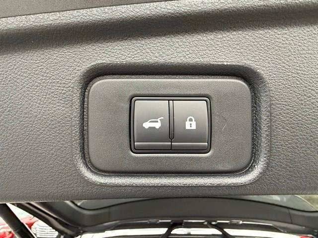 new 2025 Nissan Pathfinder car, priced at $42,924