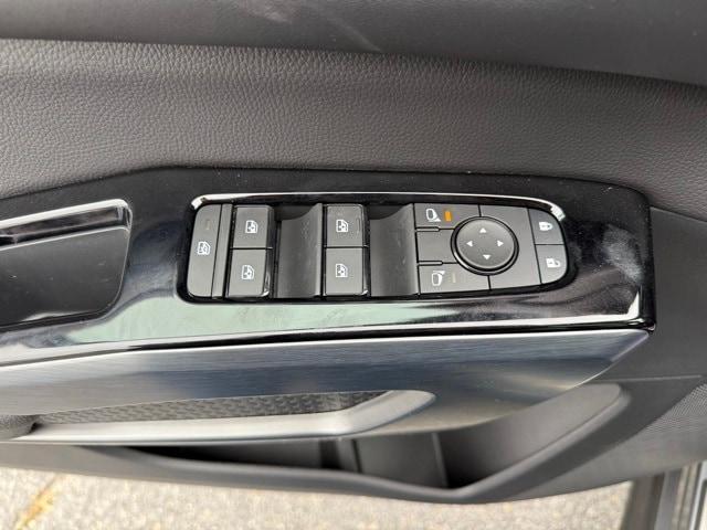 new 2025 Nissan Pathfinder car, priced at $42,924