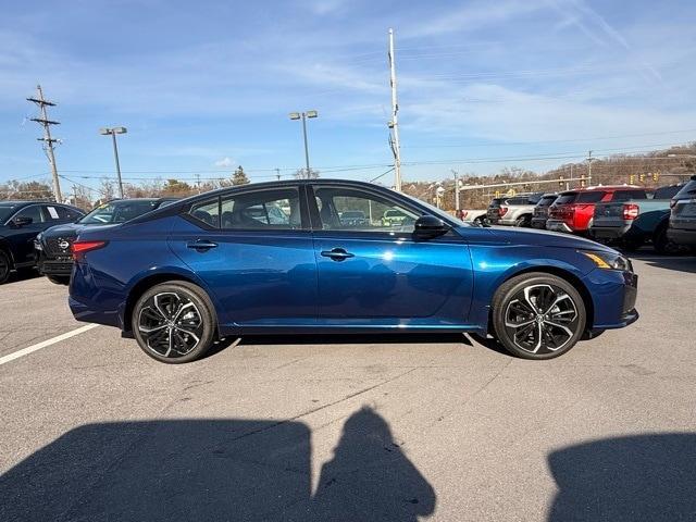 used 2023 Nissan Altima car, priced at $22,900