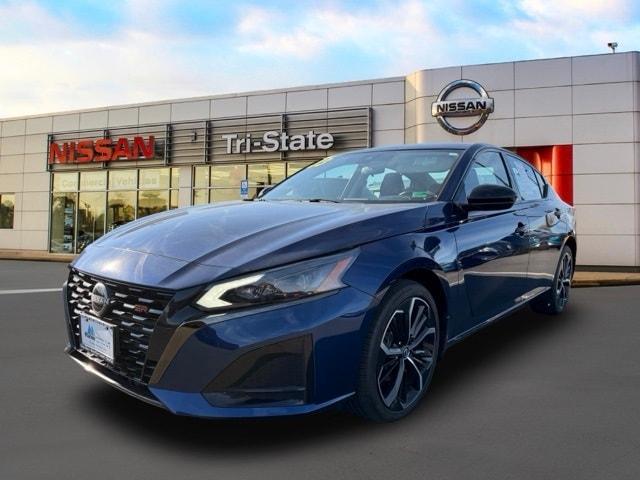 used 2023 Nissan Altima car, priced at $22,900