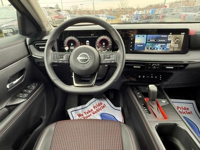 new 2025 Nissan Kicks car, priced at $28,338