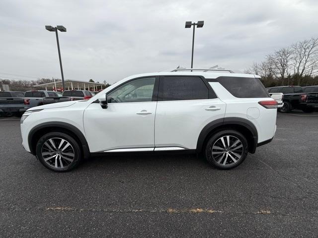 new 2025 Nissan Pathfinder car, priced at $45,622