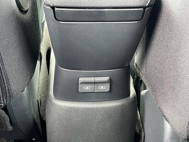 new 2025 Nissan Kicks Play car, priced at $22,679