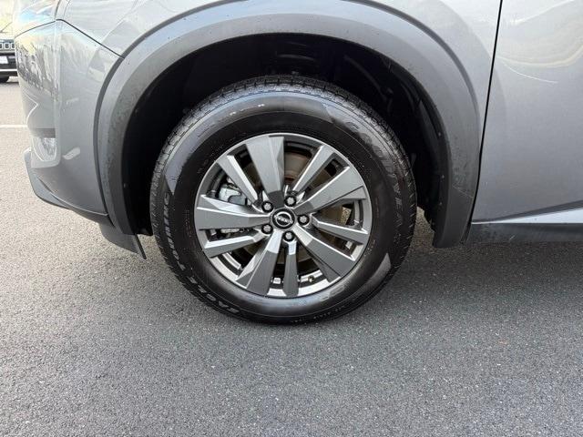 used 2024 Nissan Pathfinder car, priced at $29,500