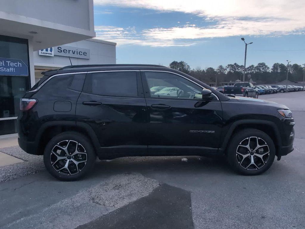 new 2026 Jeep Compass car, priced at $32,750