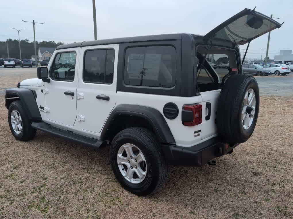 used 2022 Jeep Wrangler Unlimited car, priced at $25,491