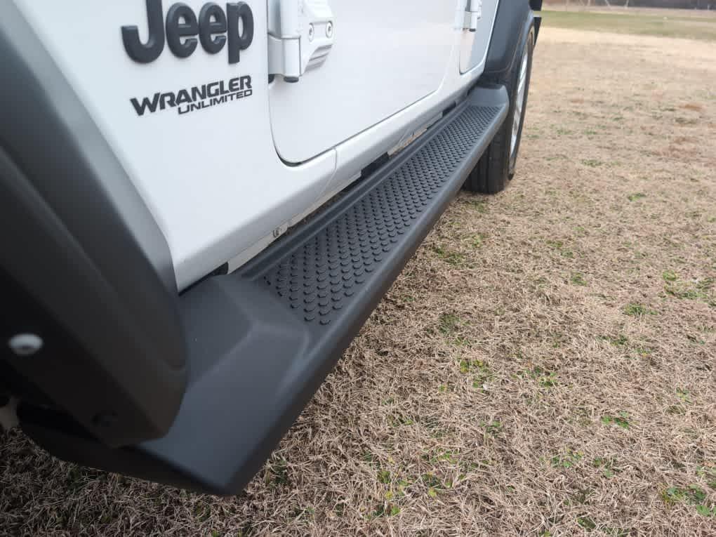 used 2022 Jeep Wrangler Unlimited car, priced at $25,491