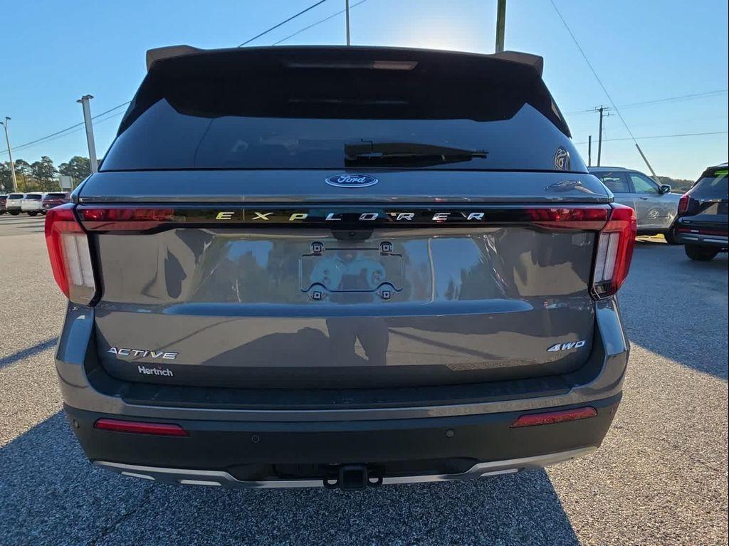 new 2025 Ford Explorer car, priced at $44,491