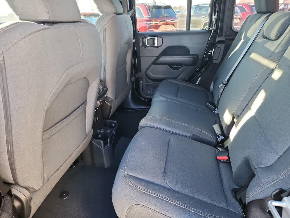 new 2025 Jeep Wrangler car, priced at $47,450