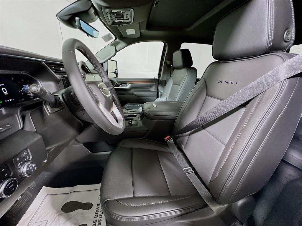 new 2026 GMC Sierra 2500 car, priced at $85,560