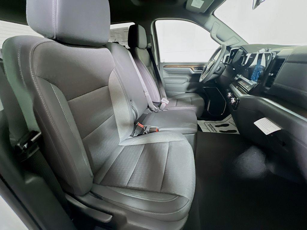 new 2026 GMC Sierra 1500 car, priced at $47,895