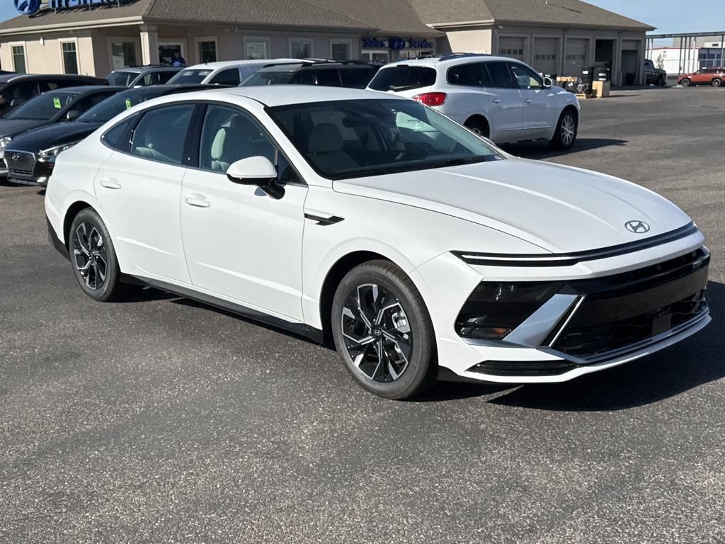 new 2024 Hyundai Sonata car, priced at $31,205
