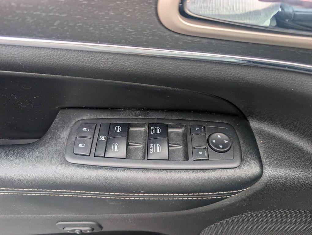 used 2017 Jeep Grand Cherokee car, priced at $14,377