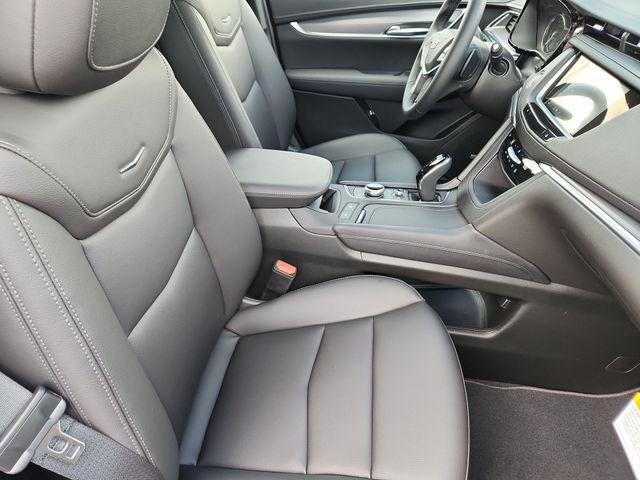 new 2026 Cadillac XT5 car, priced at $50,540
