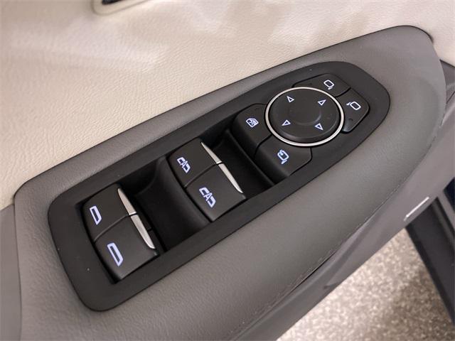 new 2025 Cadillac XT5 car, priced at $59,685