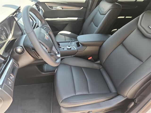 new 2025 Cadillac XT6 car, priced at $54,210