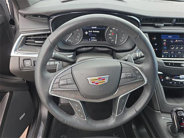 used 2024 Cadillac XT5 car, priced at $40,189
