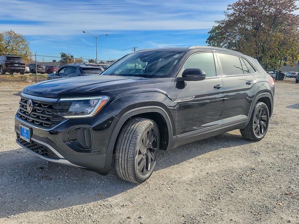 new 2026 Volkswagen Atlas Cross Sport car, priced at $44,406
