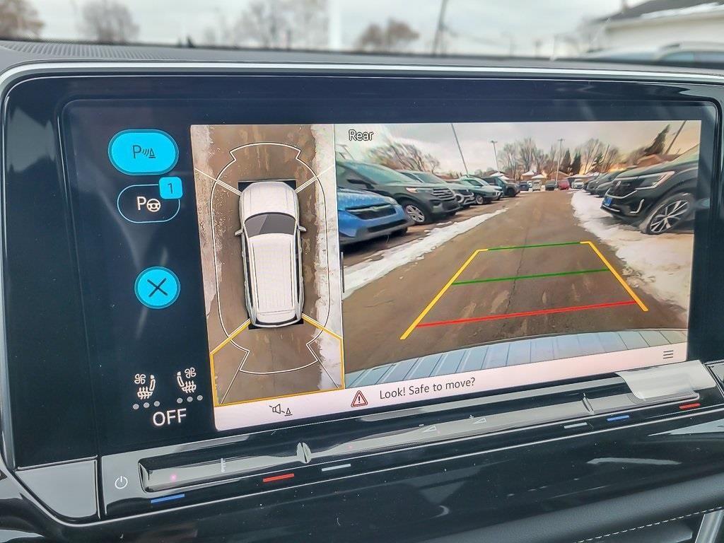 new 2026 Volkswagen Atlas car, priced at $56,605