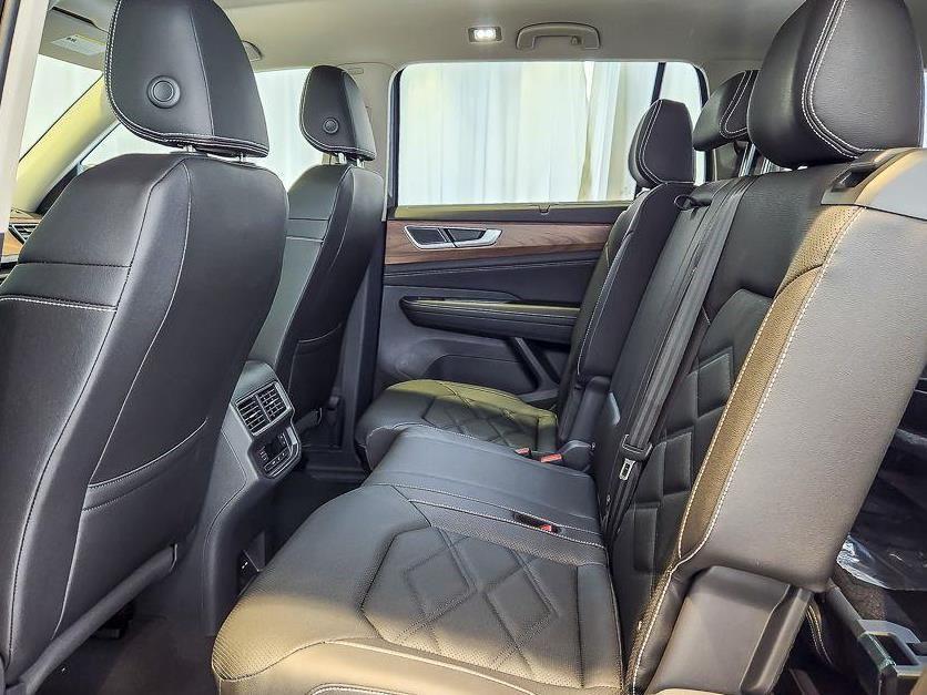 new 2026 Volkswagen Atlas car, priced at $45,556