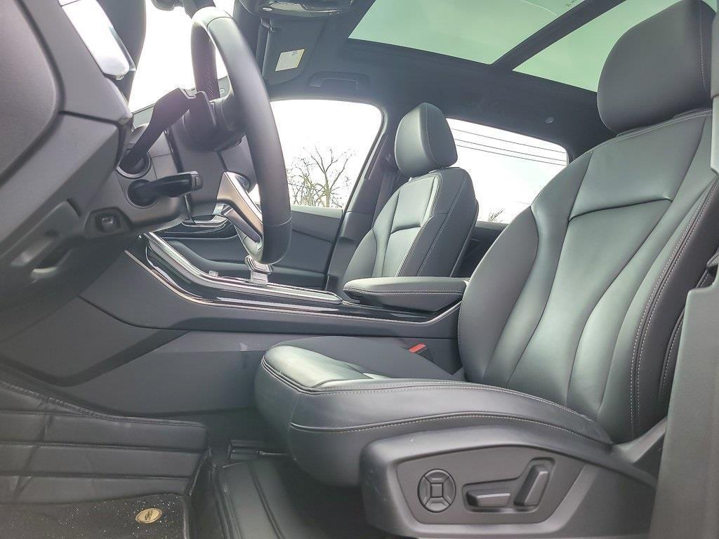 used 2025 Audi Q7 car, priced at $43,978